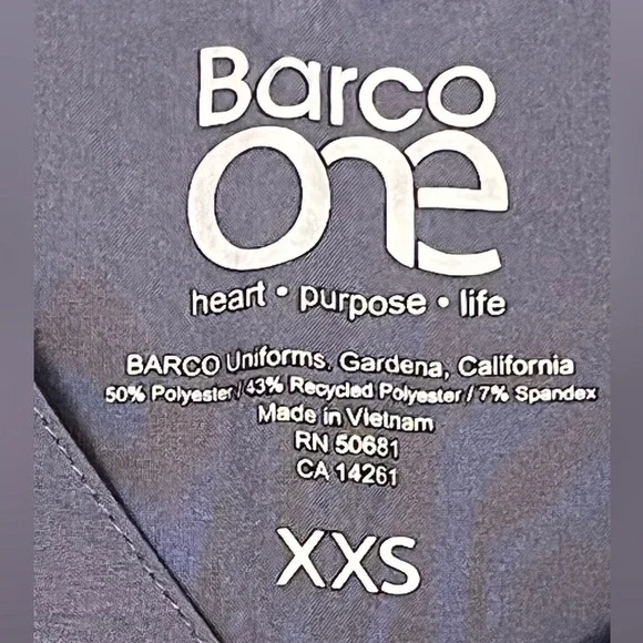 3 sets of BARCO ONE scrubs - Picture 11 of 15